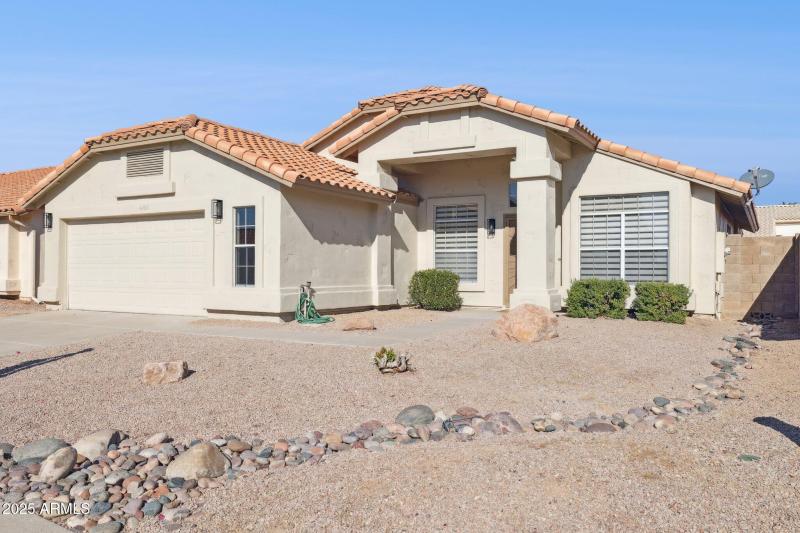 3-web-or-mls-4426-e-thistle-landing-dr