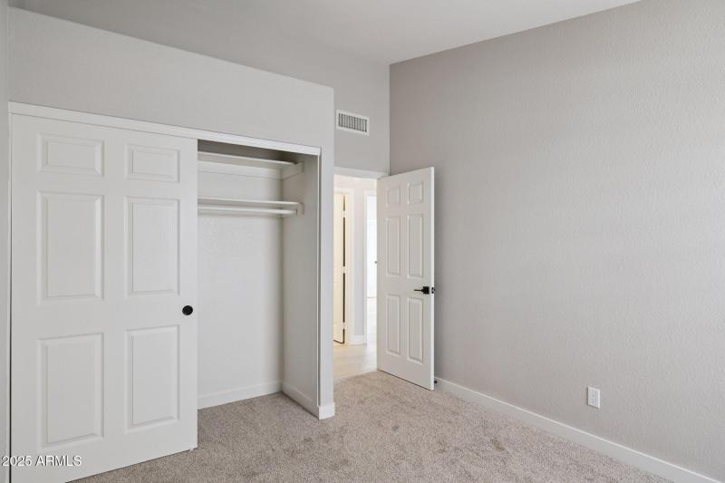 21-web-or-mls-4426-e-thistle-landing-dr