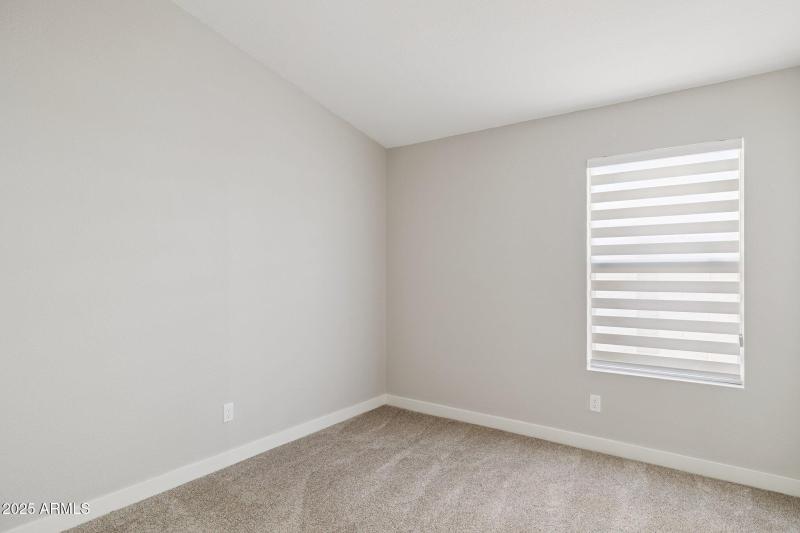 25-web-or-mls-4426-e-thistle-landing-dr