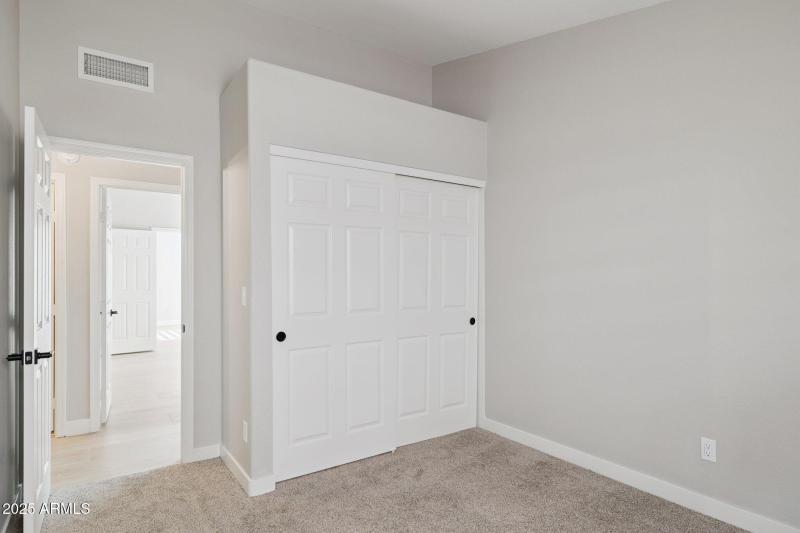 26-web-or-mls-4426-e-thistle-landing-dr