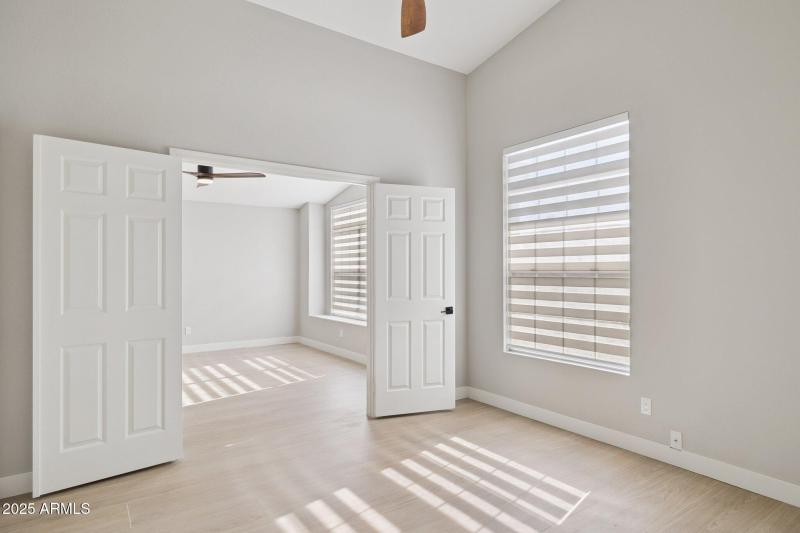 27-web-or-mls-4426-e-thistle-landing-dr