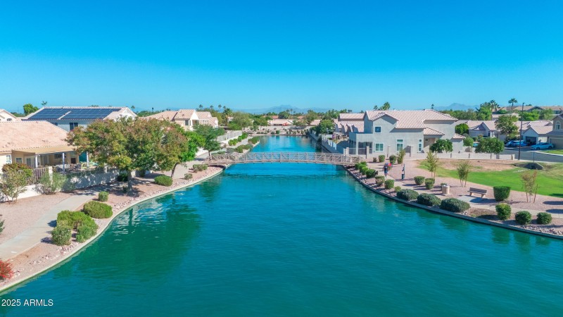 6_609_a4m_community-hdr