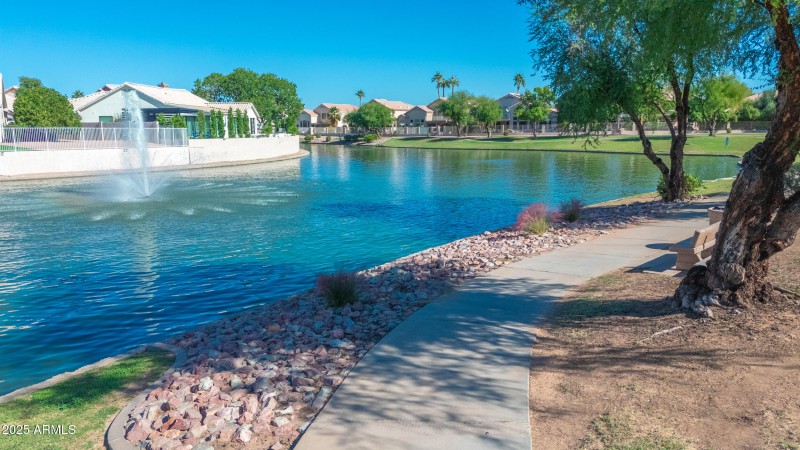 9_618_a4m_community-hdr