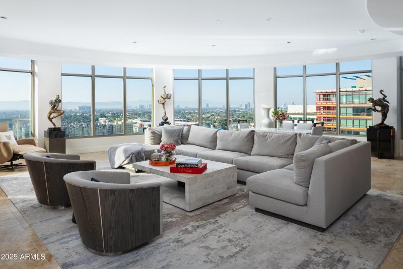 Expansive Great Room