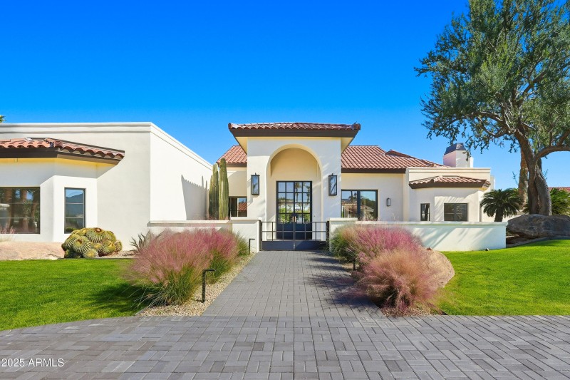 Paradise Valley Estate