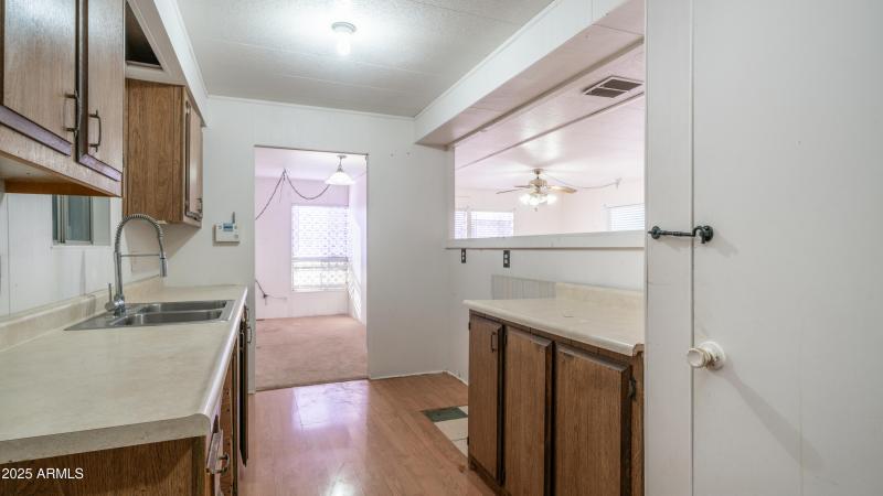 2359 S Tomahawk Rd-8