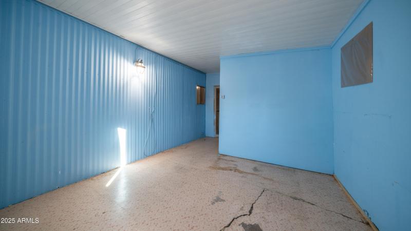 2359 S Tomahawk Rd-15