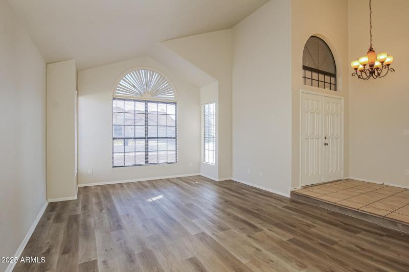 005-photo-living-room-14991740