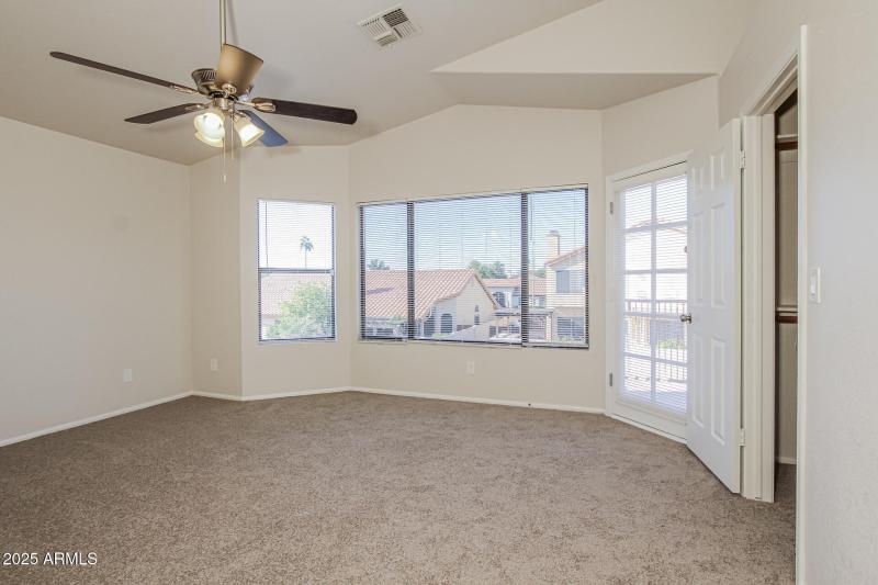 010-photo-bonus-room-14991725