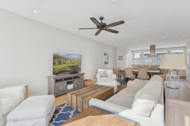 16-web-or-mls-1400-e-bethany-home-rd-22