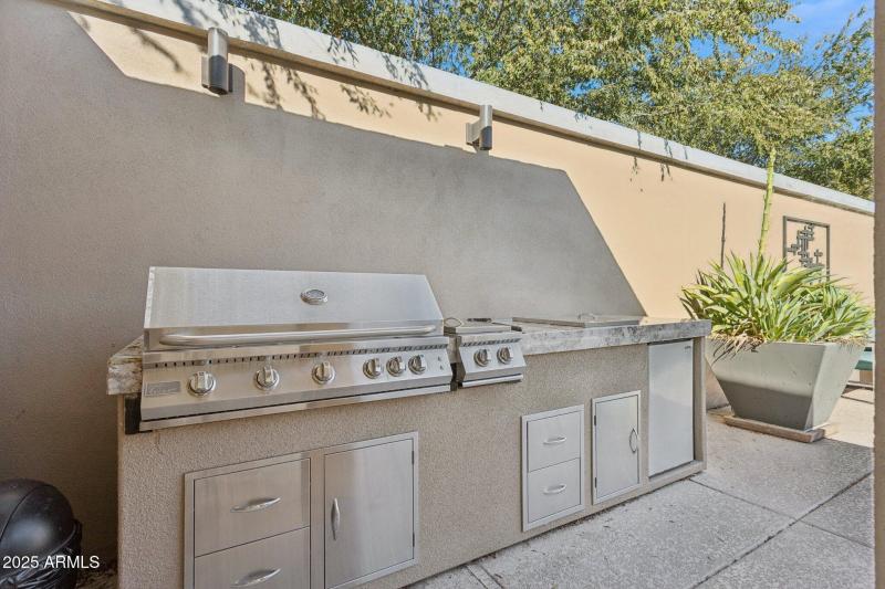 37-web-or-mls-1400-e-bethany-home-rd-22