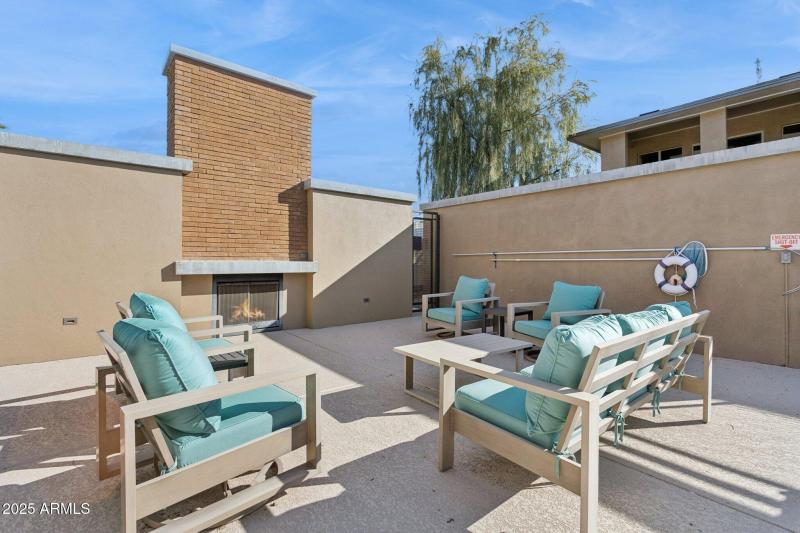 38-web-or-mls-1400-e-bethany-home-rd-22