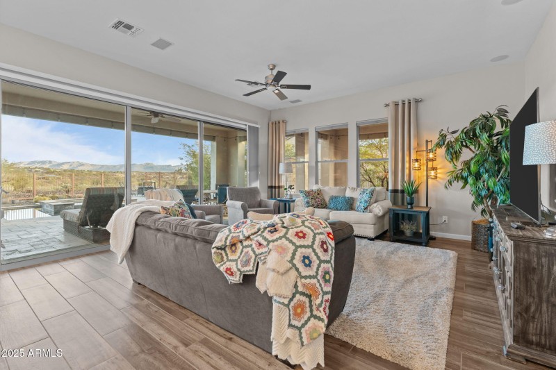 13-web-or-mls-DSC09408