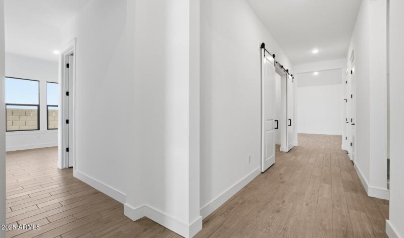 Edgewood Estates Lot #157 Foyer (2) (Lar