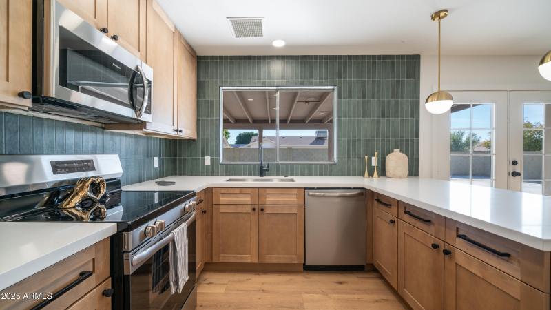 4981 W Michelle Dr-14