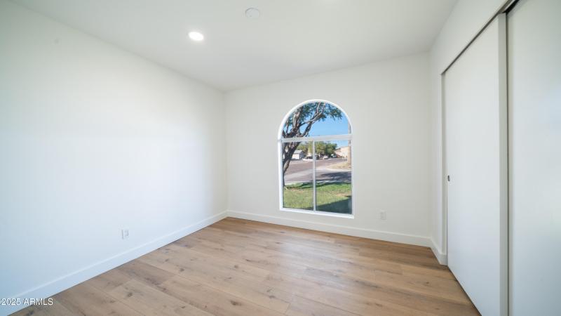 4981 W Michelle Dr-23