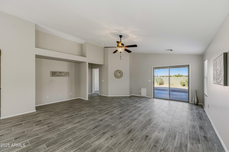 45526 W Windmill Dr-10