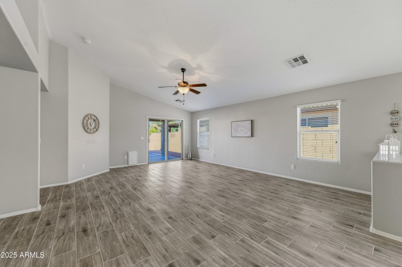 45526 W Windmill Dr-11