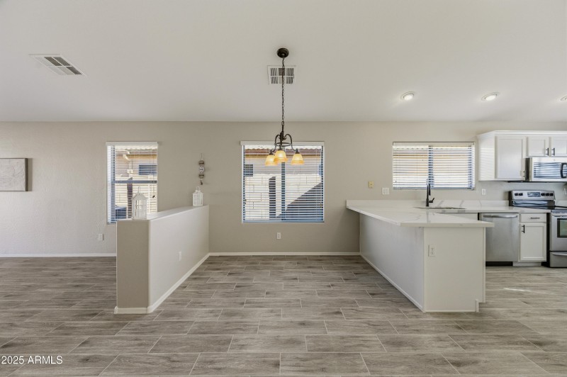 45526 W Windmill Dr-13