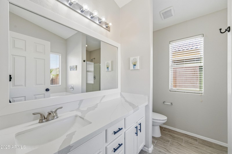 45526 W Windmill Dr-23