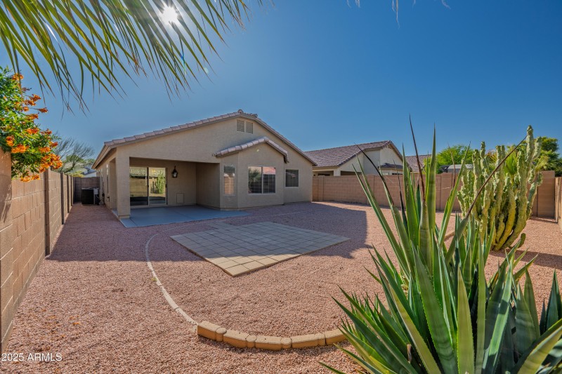 45526 W Windmill Dr-34