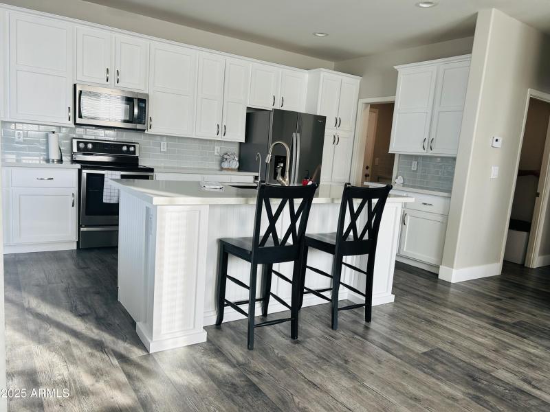 10) 64561-68fcfbc812d4f