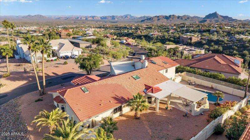 012-DJI_20251202154957_0094_D