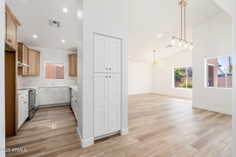 13224 N 31st Way - 09