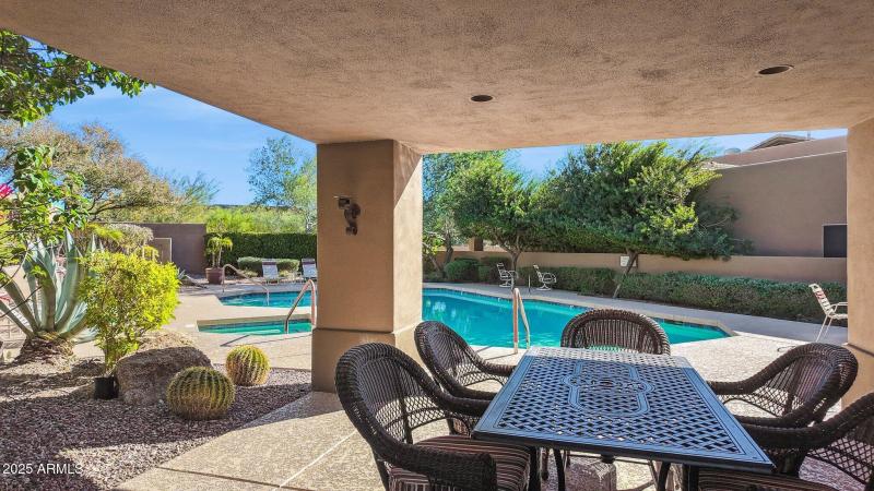 35-web-or-mls-11731-n-135th-pl