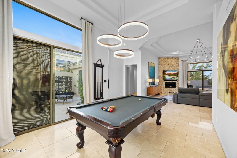 Dining/Entertaining Area