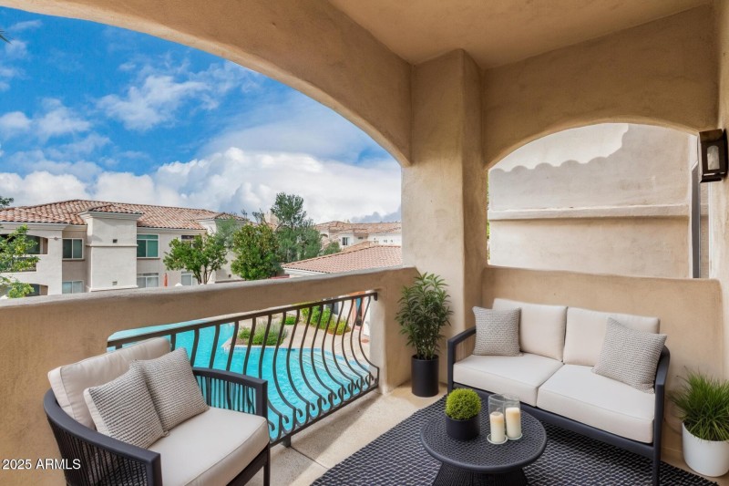 1747 E NORTHERN Avenue 263