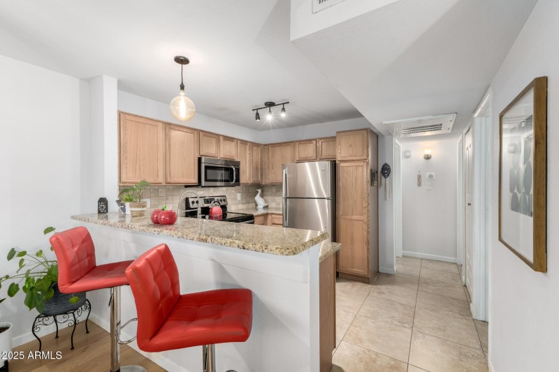 5122 E Shea Blvd 2097