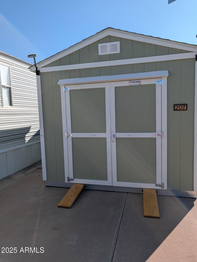 207 newer shed