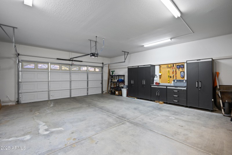 42457 W Candyland Pl-30