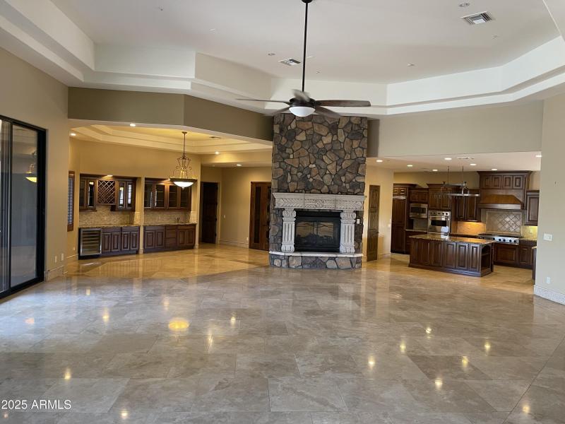 4 great room kitchen dine