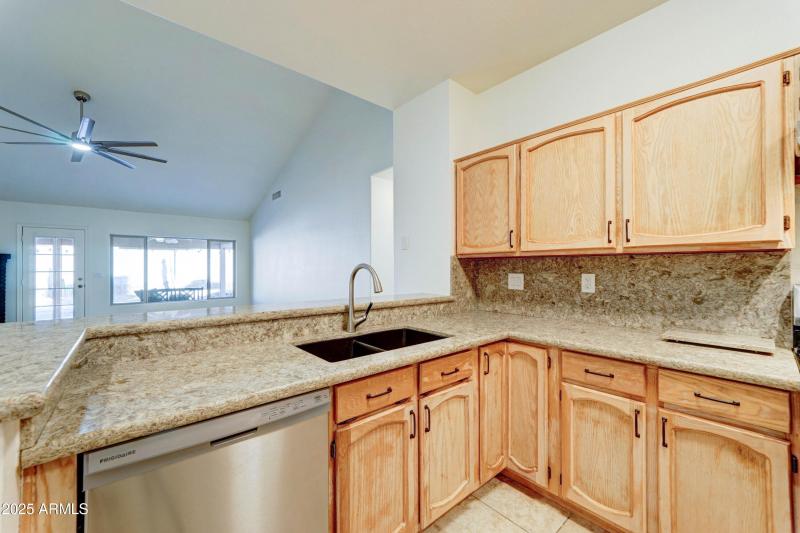 4208 W Avenida Del Sol-11