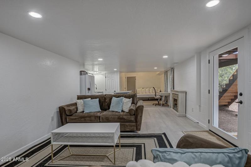 Guest Quarters - Living Room (2)