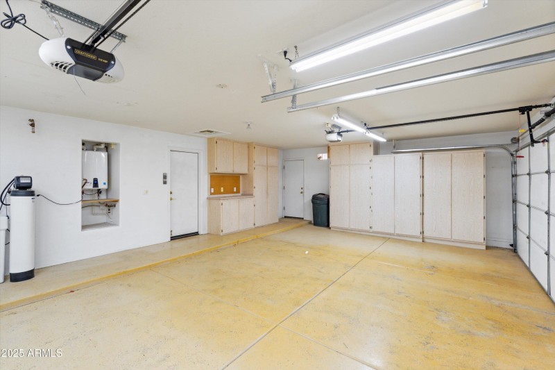 37-Finish 3 Car Garage