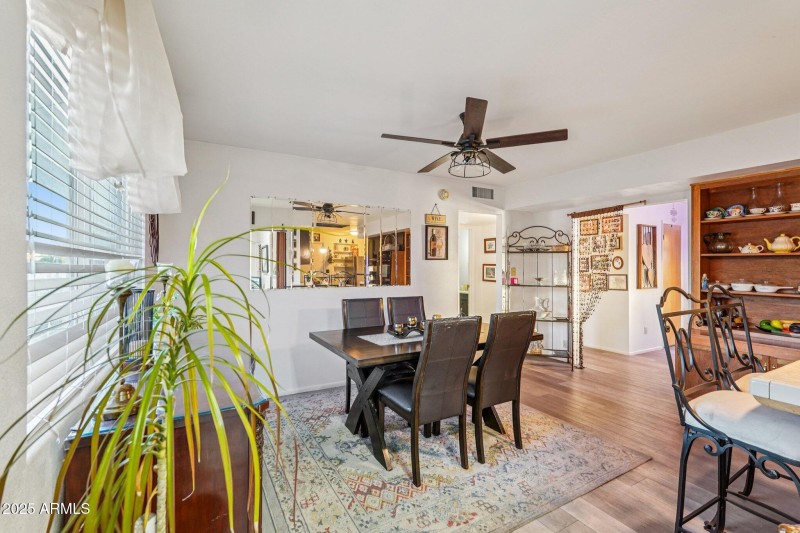 13-web-or-mls-W Connecticut Ave-S2511-01