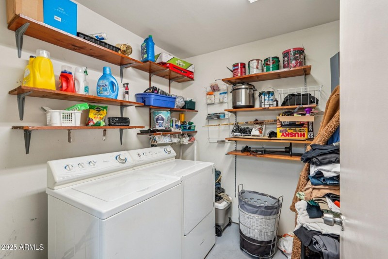 28-web-or-mls-W Connecticut Ave-S2511-02