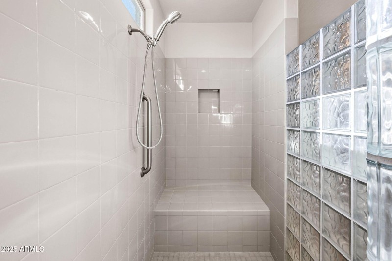 23-Primary Bathroom (2)