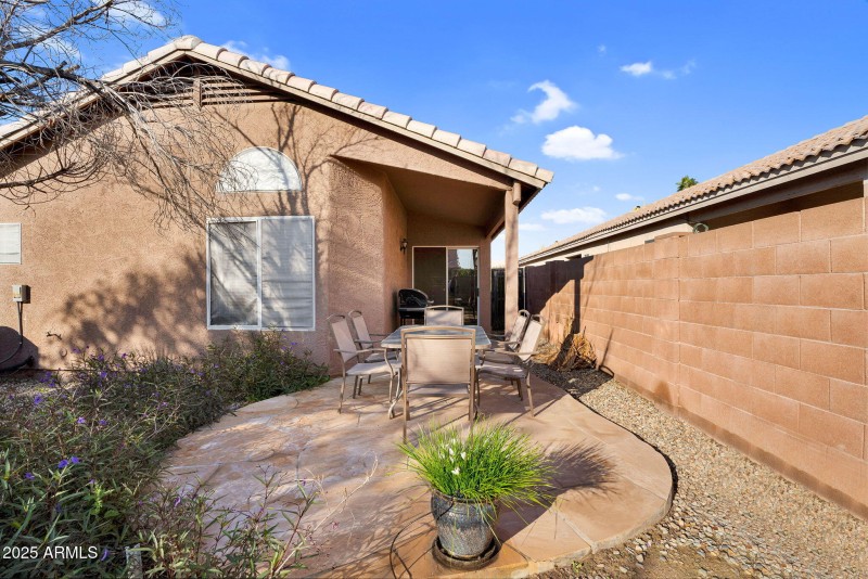 23-web-or-mls-16629 S 44th Pl-23