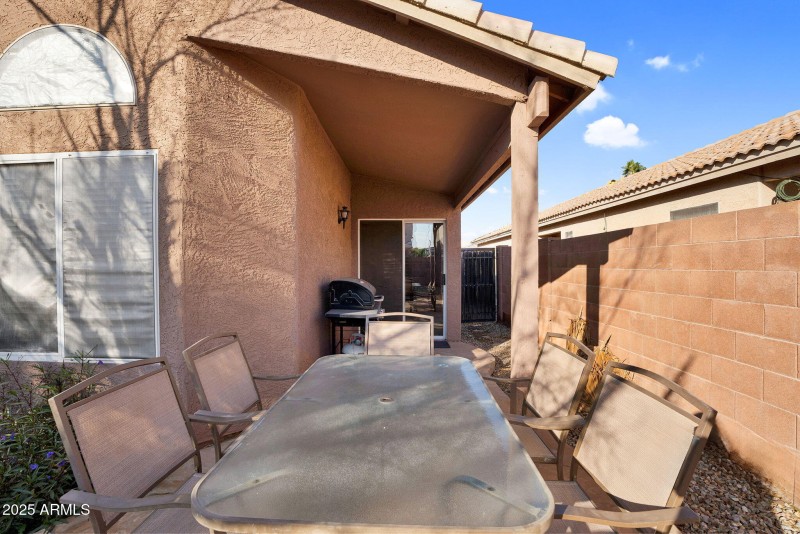 24-web-or-mls-16629 S 44th Pl-25