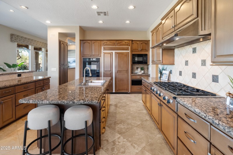 kitchen from dinette to frig