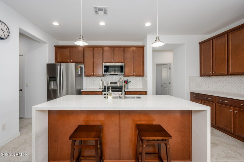 25-web-or-mls-81st-16