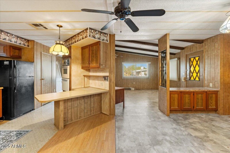 12-Kitchen & Dining Area