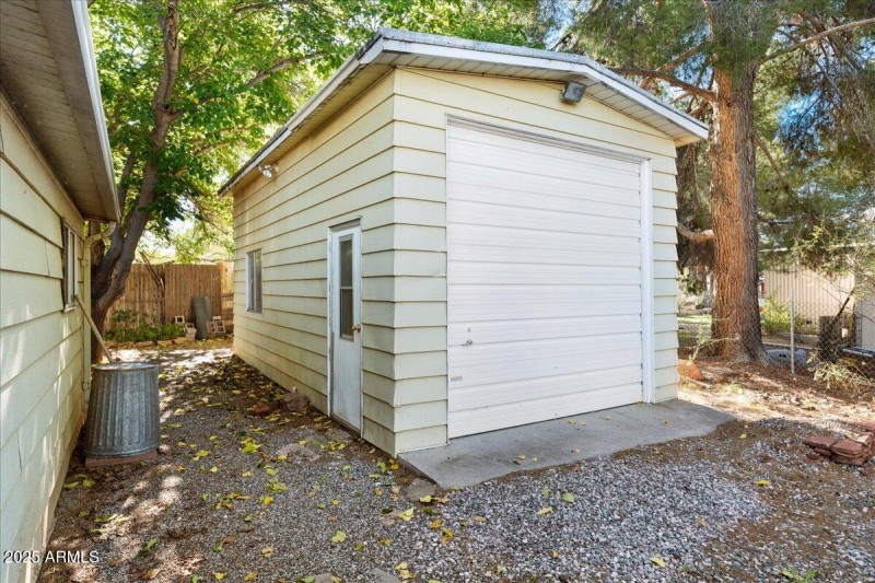 27-Detached Garage