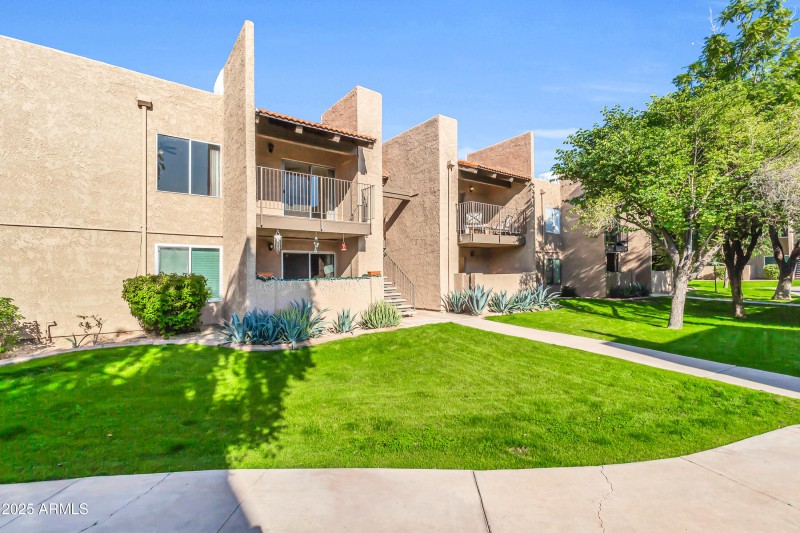 5525 E Thomas Rd F9-3