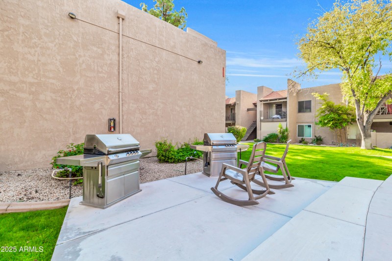 5525 E Thomas Rd F9-37