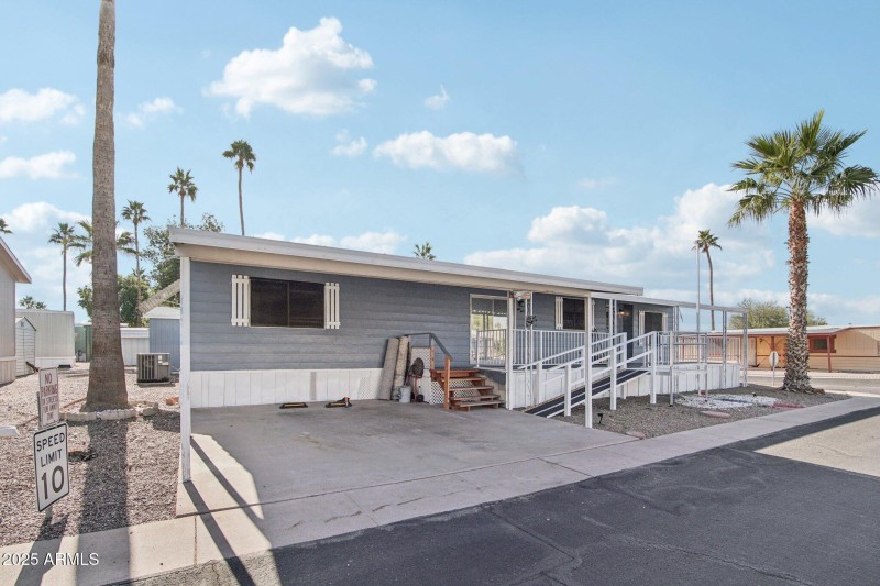 4-web-or-mls-E Broadway Rd-S0412-004